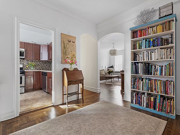 3rd image of 140 8th Ave APT 1L