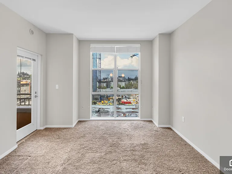 118 107th Ave NE #407 — Photo 4
