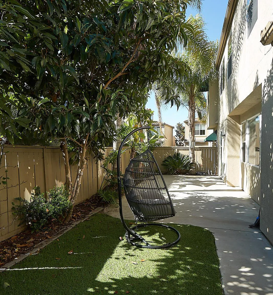 3 bed, 2.5 bath, 1410 sqft, $4,050 — Photo 1