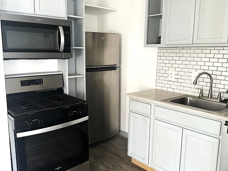 3827 Bowser Ave #D — Photo 7
