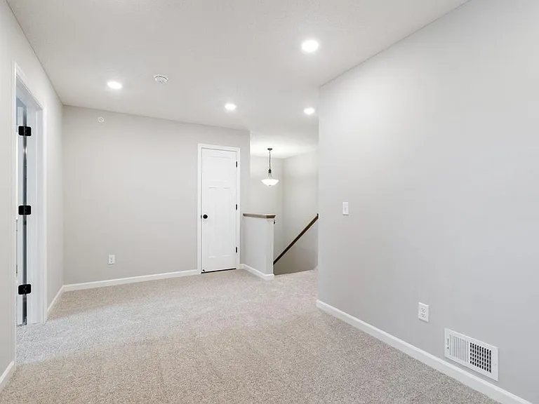 13640 Busch Ln — Photo 10
