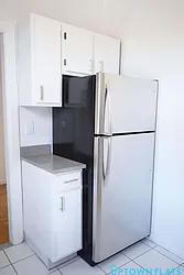 Rented by Uptown Flats LLC