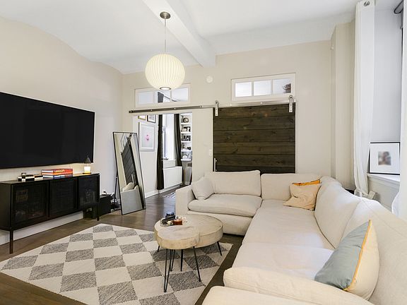 4th image of 312 E 23rd St APT 3D