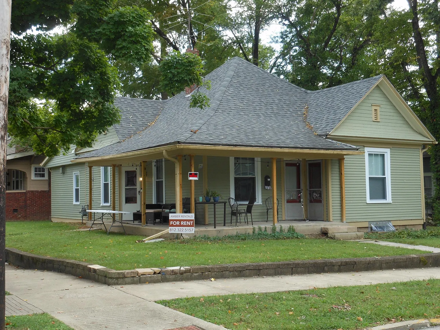 3 bed, 1273 sqft, $3,900 — Photo 1