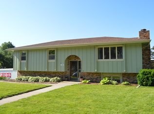 106 Upland Dr, Council Bluffs, IA 51503