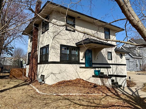 3rd image of 414 Elm St S