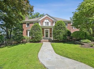 77 Dale Dr, Summit, NJ 07901