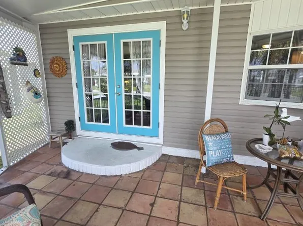 740 Lark Dr, Barefoot Bay, FL 32976