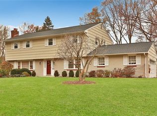18 E Mayer Dr, Suffern, NY 10901