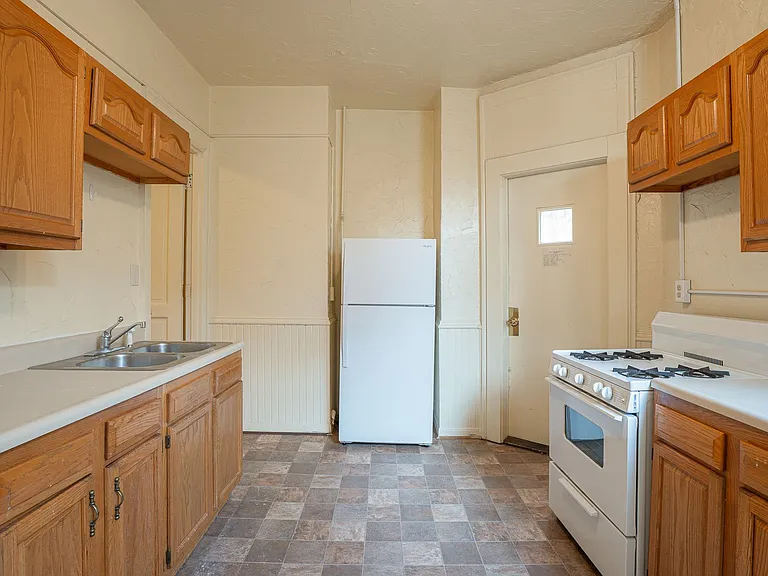 828 N Milwaukee St — Photo 6
