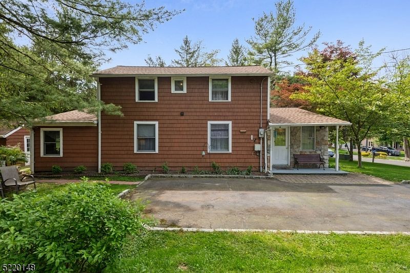 202 5Th St, Green Brook, NJ 08812 | MLS #3843073 | Zillow