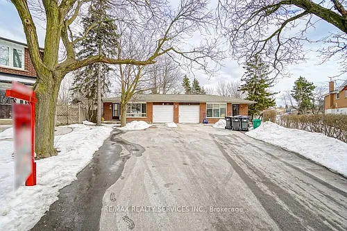70 Montjoy Cres Photo 1
