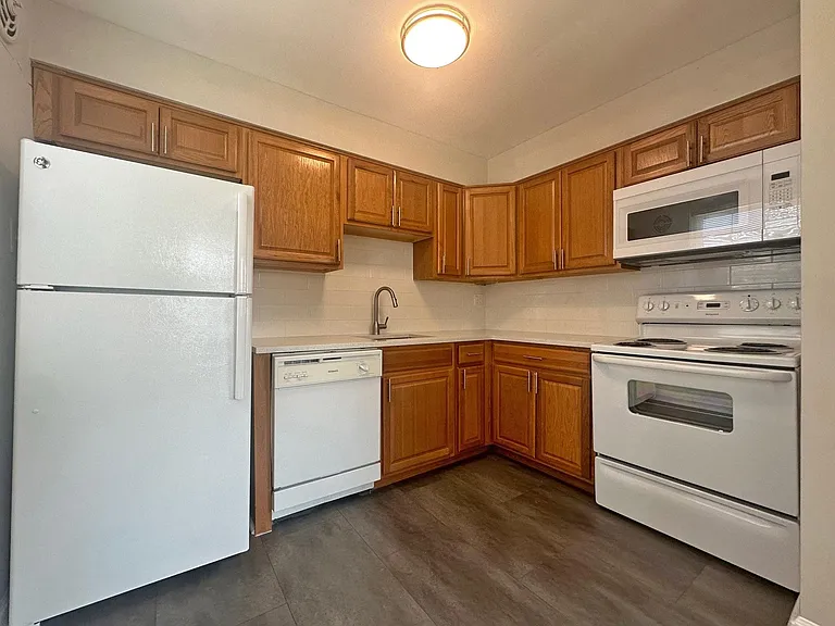 2632 W Chester Pike #D4 — Photo 3