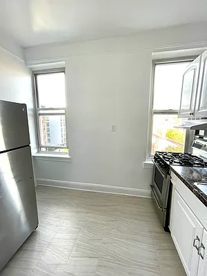 Rented by Elmekies Equities | media 12