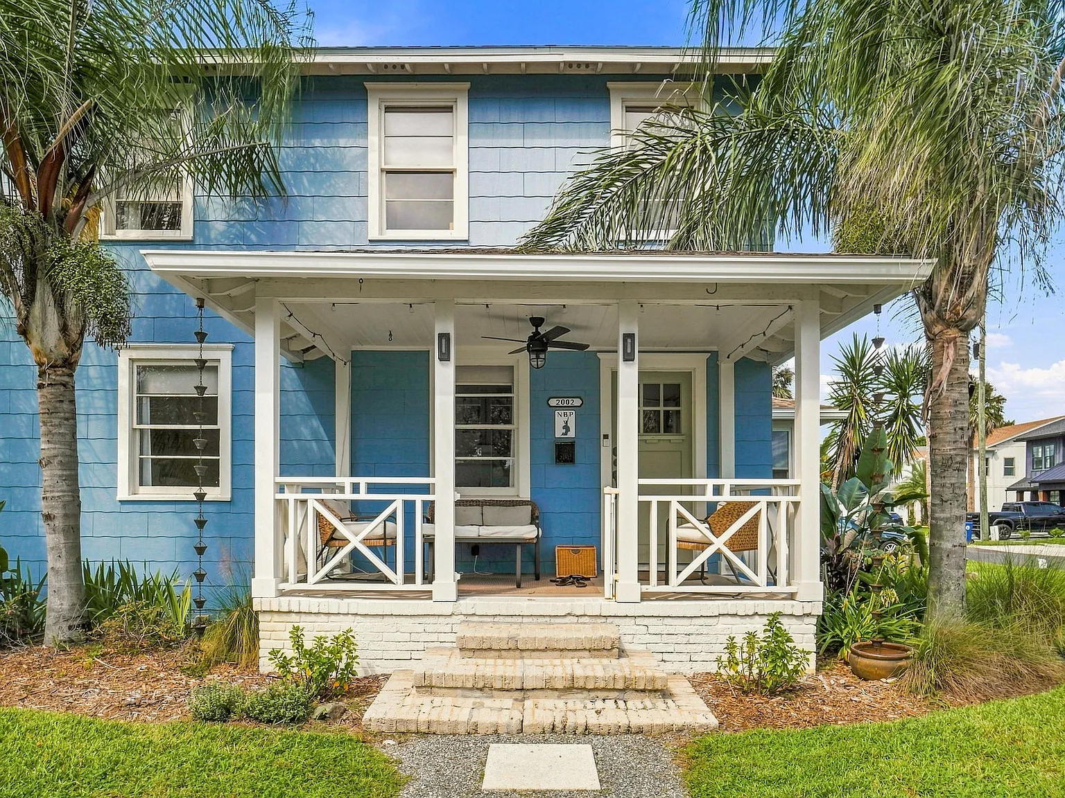 2 bed, 1.5 bath, 1160 sqft, $3,200 — Photo 1