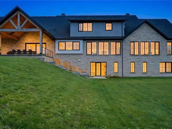 742 Country Squire Rd, Woolwich, ON N2J 4G8