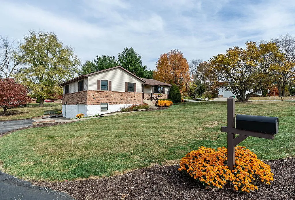 3369 Westward Rd photo 1