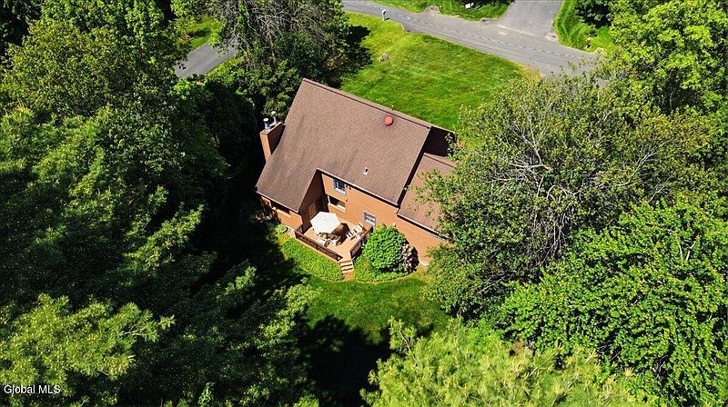 2nd image of 908 Mohegan Road