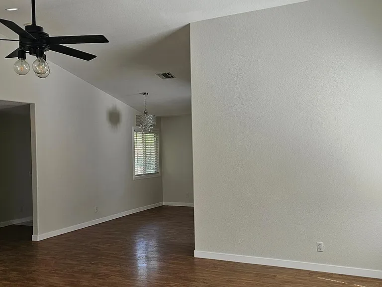 424 E Avenue J11 — Photo 5