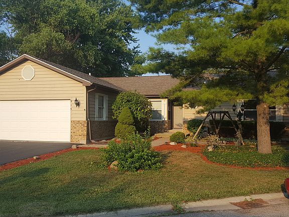 4th image of 915 Summer Hill Ct