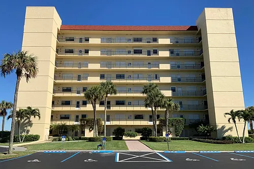 7420 S Ocean Dr #216 Photo 1