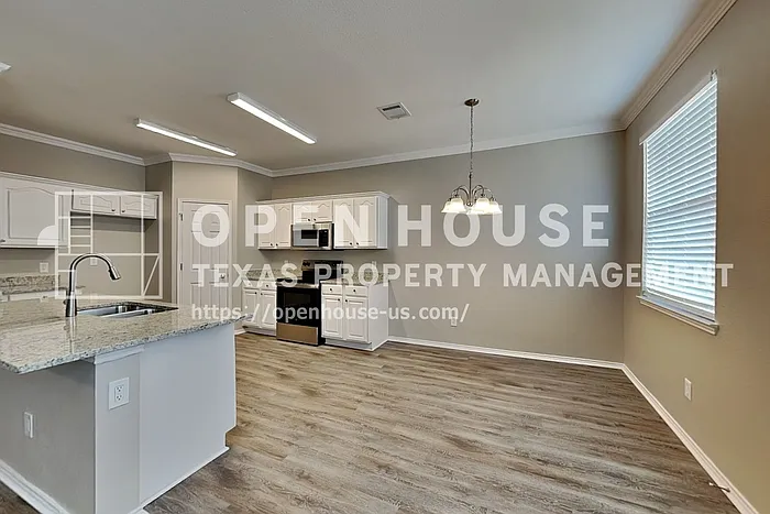 1304 Eagle Wing Ln — Photo 10