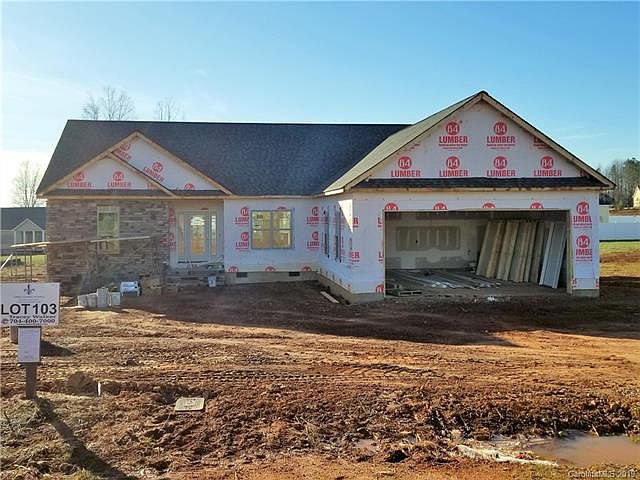 2nd image of 132 Castle Pines Ln