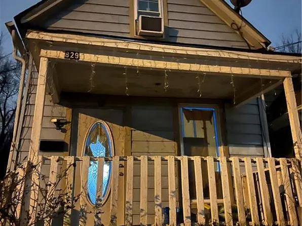 829 Reynolds Ave, Kansas City, KS 66101