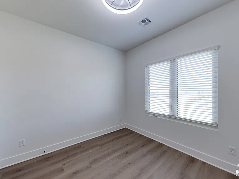 2336 N Stonecress St — Photo 22