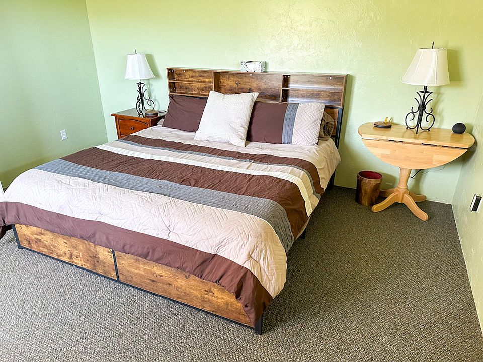 King bed in bedroom