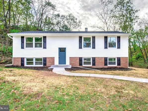 17 Lightcap Rd, Pottstown, PA 19464