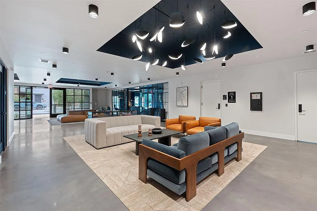 1 bed, 743 sqft, $1,795 — Photo 1
