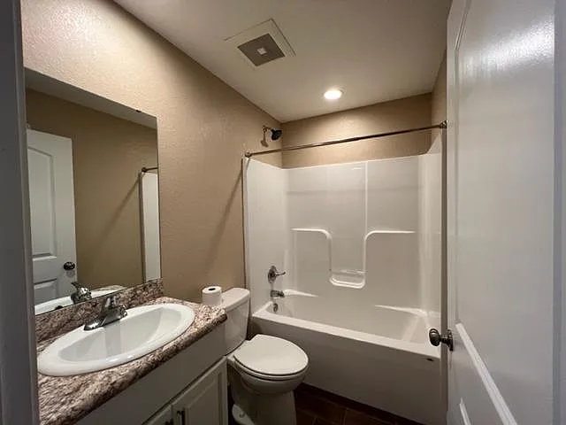 7013 Odoniel Loop W — Photo 27