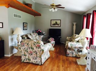 2866 Poppy Ln, Alton, IL 62002