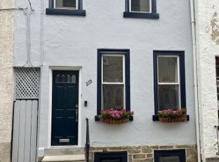 219 Grape St, Philadelphia, PA 19128