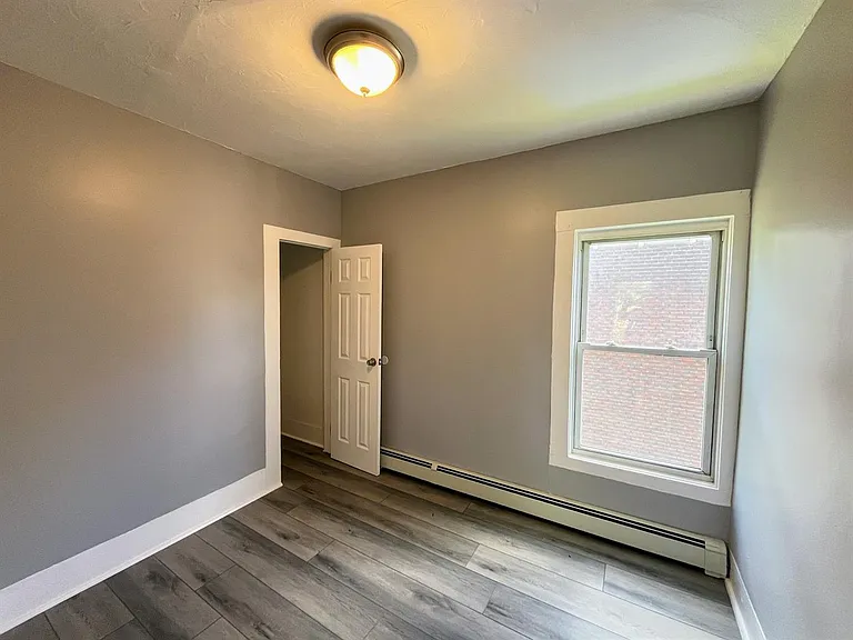 30 Loring St — Photo 9