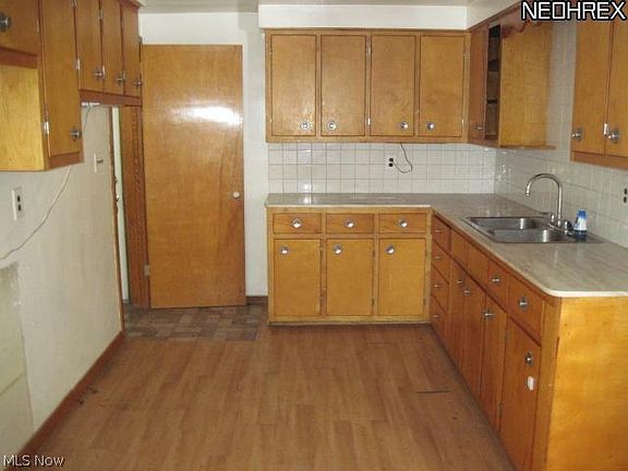 5th image of 5332 Kuszmaul Ave NW