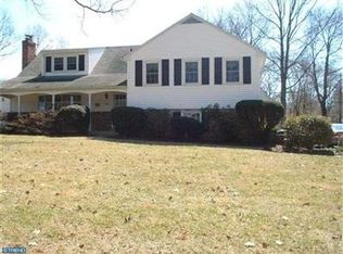 552 Walker Rd, Wayne, PA 19087