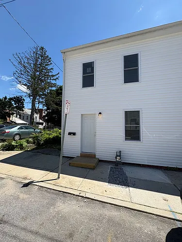 217 S Hartley St Photo 1
