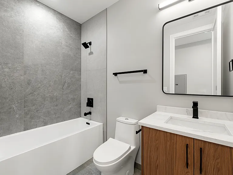 2354 W Polk St #302 — Photo 14