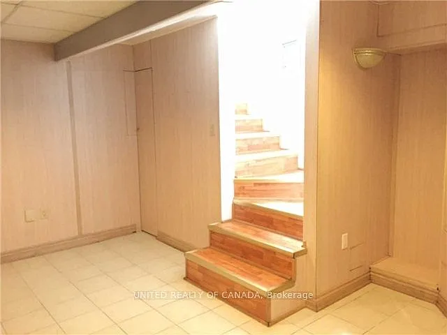 104 Gordon Rowe Cres #LOWER — Photo 8