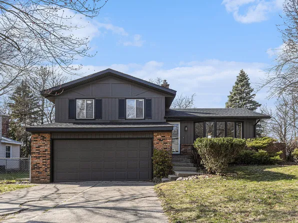 1531 Morewood Dr SE, Grand Rapids, MI 49508