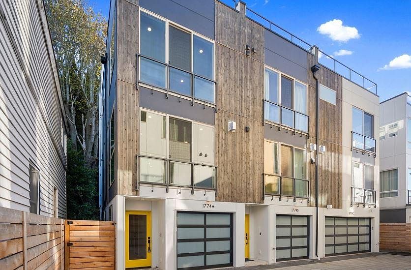 Front of townhouse view (middle unit - B)