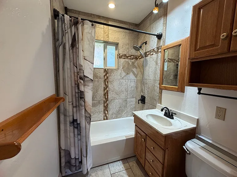 1447 W 3rd Ave — Photo 11