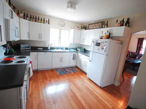 59 Waverly St, Brighton, MA 02135