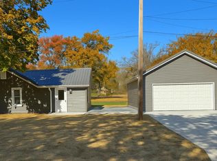 3716 W 5th St, Afton, WI 53501