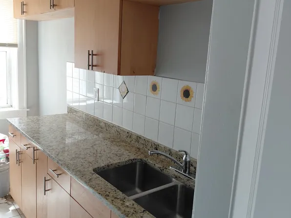5045 W Palmer St #2W, Chicago, IL 60639