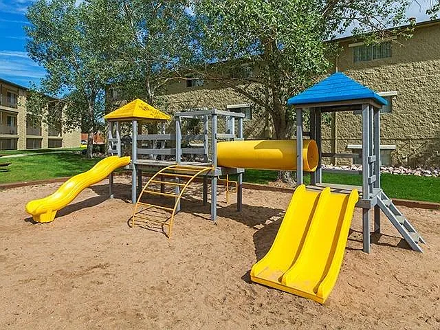 Sienna Place — Photo 10