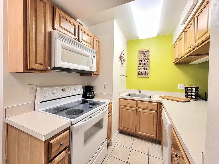 1220 SW 1st Ave #209 — Photo 8