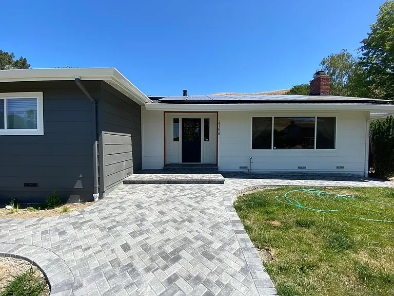 3156 Lucas Dr — Photo 3